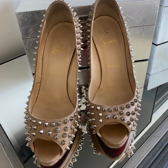 Christian Louboutin Shoes - 🥂HOST PICK🥂Christian Loubitins
